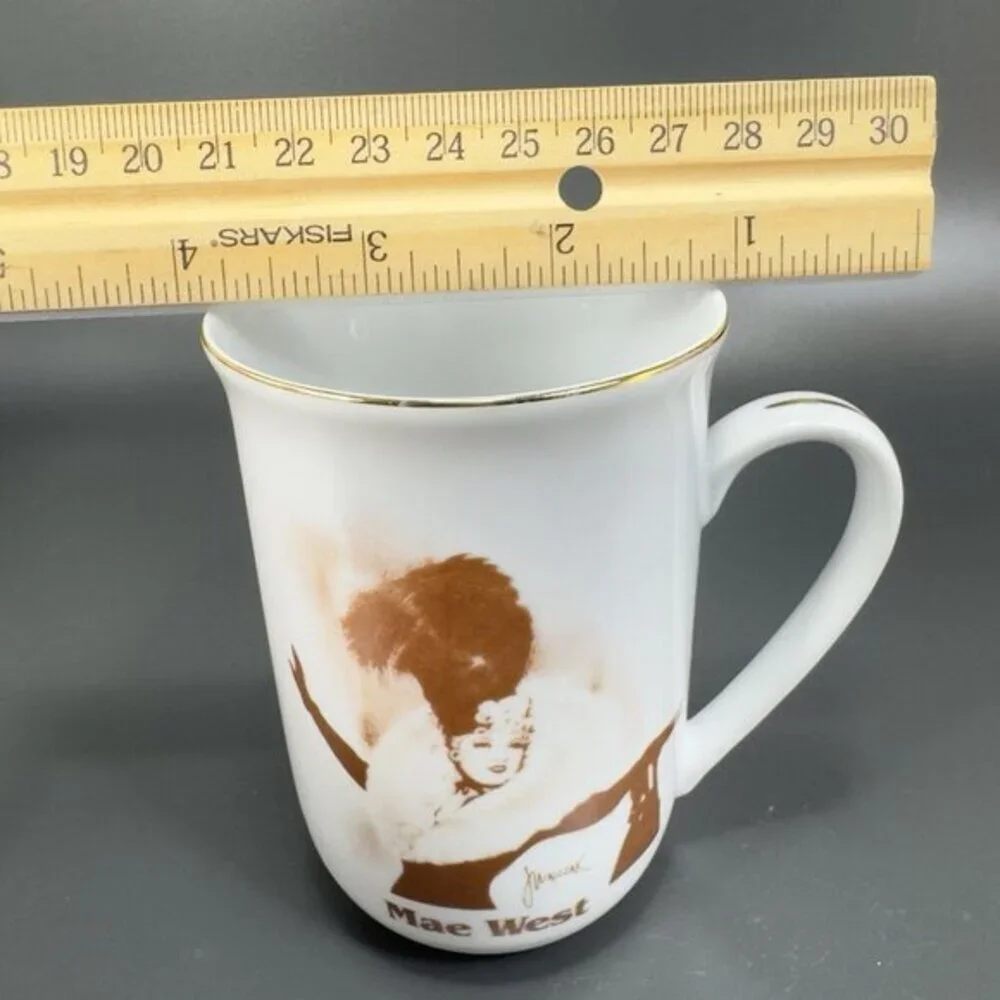 Vintage Hollywood Hall‎ of Fame Museum Porcelain Coffee Mug Cup Mae West Mug VTG